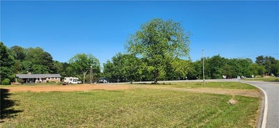 /international/us/2493-old-highway-21-state-road-nc-110107964410/