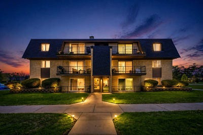 /international/us/11133-s-84th-avenue-palos-hills-il-110107660106/