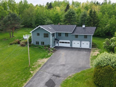 /international/us/23-braley-heights-mapleton-me-110108582786/