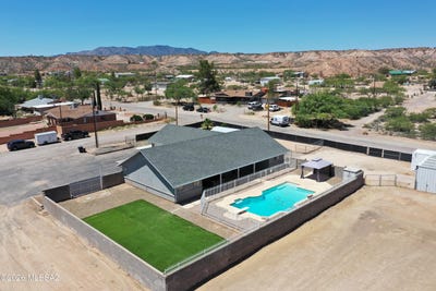 /international/us/986-w-coffee-drive-benson-az-110108479215/