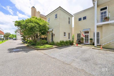 /international/us/2-masonic-drive-fairhope-al-110108169000/
