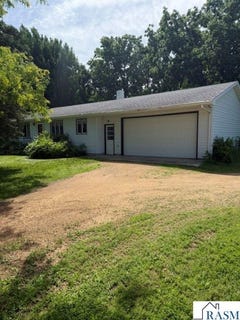/international/us/52621-valley-view-circle-north-mankato-mn-110108917048/