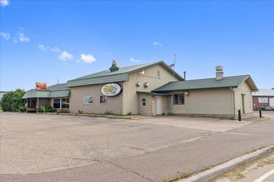 /international/us/1230-n-knowles-avenue-new-richmond-wi-110101462770/