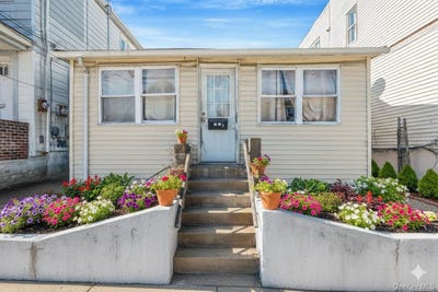 /international/us/2222-127th-street-college-point-ny-110107335187/