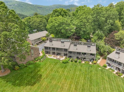 /international/us/55-toxaway-shores-lot-14-lake-toxaway-nc-110100262124/