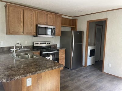 /international/us/236-evergreen-manor-drive-hardwick-vt-110100879994/