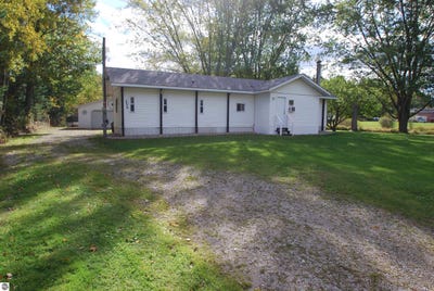 /international/us/3276-e-sage-lake-road-lupton-mi-110120459109/
