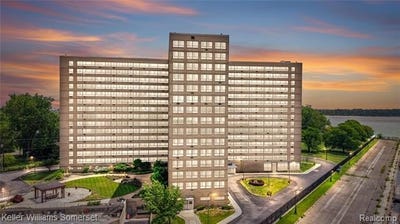 /international/us/8900-jefferson-avenue-detroit-mi-110119323715/