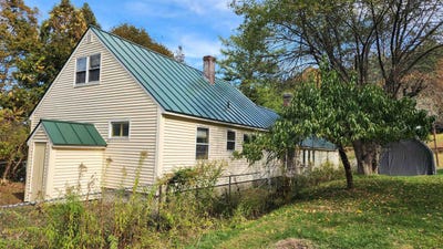 /international/us/45-chase-street-claremont-nh-110102759048/