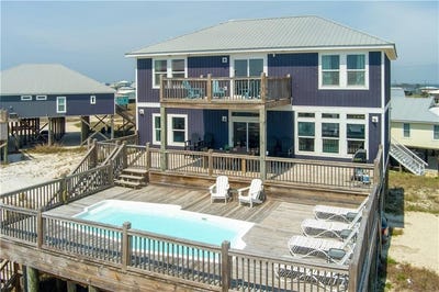 /international/us/105-quebec-court-dauphin-island-al-110104104884/