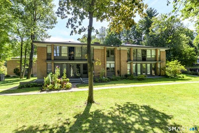 /international/us/160-fairfield-woods-road-fairfield-ct-110110367220/