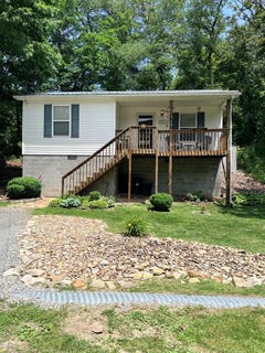 /international/us/218-central-ave-ansted-wv-110108443735/