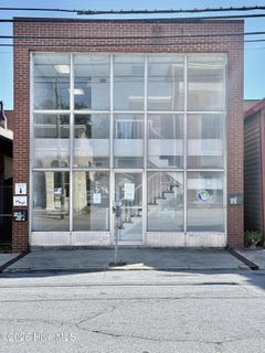 /international/us/115-e-main-street-williamston-nc-110120549494/