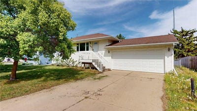 /international/us/107-9th-avenue-ne-dodge-center-mn-110108106460/