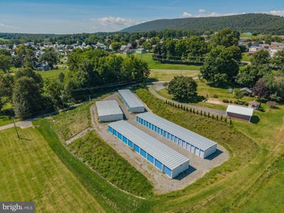 /international/us/201-walnut-street-middleburg-pa-110110354975/