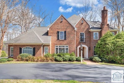 /international/us/599-plantation-rd-martinsville-va-110106623846/