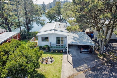 /international/us/955-ne-mill-st-waldport-or-110106538486/