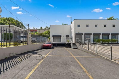 /international/us/carretera-833-km-12-4-guaynabo-pr-110108475676/