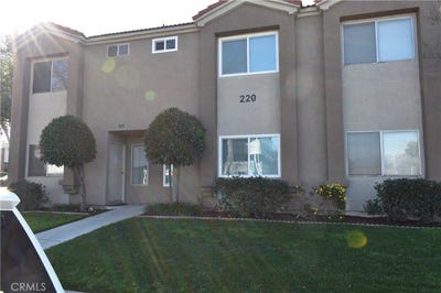/international/us/260-w-3rd-corona-ca-110107418546/