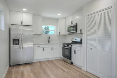 /international/us/1923-felicita-road-escondido-ca-110108677888/