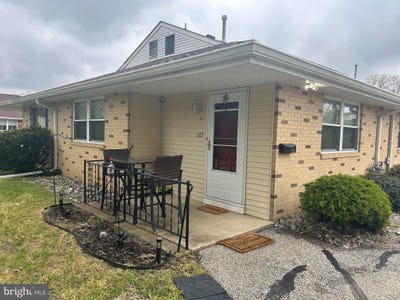 /international/us/163-elmtowne-boulevard-hammonton-nj-110107696280/