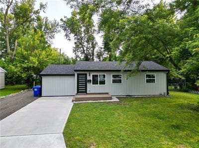 /international/us/2418-w-3rd-street-sedalia-mo-110108266078/