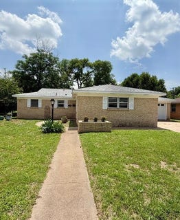 /international/us/1606-bluebonnet-trail-arlington-tx-110108153961/