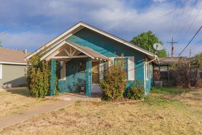 /international/us/206-w-4th-panhandle-tx-110107344994/