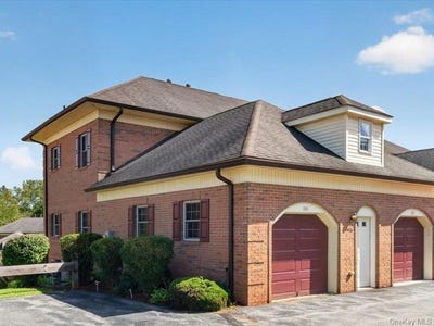/international/us/116-high-point-circle-newburgh-ny-110120016635/