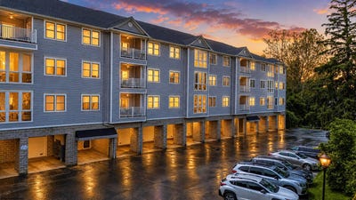/international/us/135-fountain-view-morgantown-wv-110108533957/