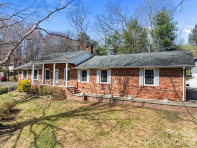 /international/us/3124-primrose-drive-hendersonville-nc-110106783838/