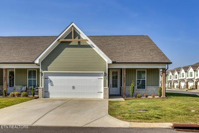 /international/us/428-creekside-way-lenoir-city-tn-110107716614/