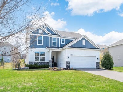 /international/us/9055-lakeside-drive-victoria-mn-110107395076/