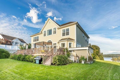 /international/us/67-latham-circle-saugerties-ny-110099021634/