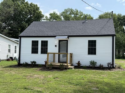 /international/us/1270-highland-ct-marshall-mo-110101237414/