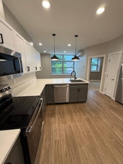 /international/us/214-kinne-st-east-syracuse-ny-110102059717/