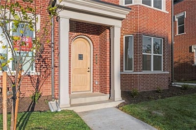 /international/us/453-sw-longview-boulevard-lee-s-summit-mo-110108820241/