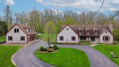/international/us/16995-w-small-rd-new-berlin-wi-110107804361/