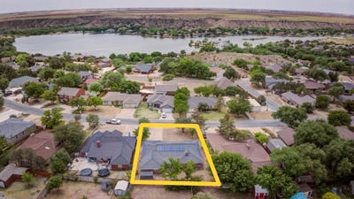 /international/us/26-highland-drive-ransom-canyon-tx-110107858124/
