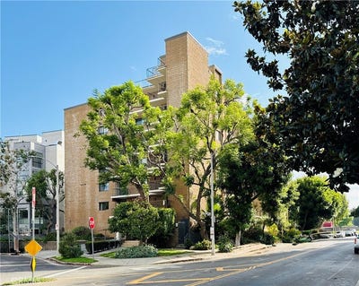 /international/us/10966-rochester-avenue-los-angeles-ca-110110364367/