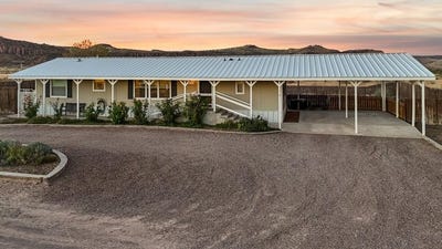 /international/us/461-e-cavalry-road-fort-davis-tx-110103480886/