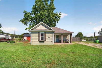 /international/us/9761-oak-st-whitesville-ky-110110296059/