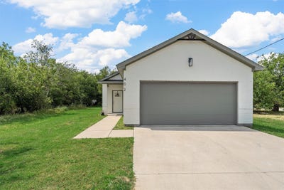 /international/us/402-peabody-street-hillsboro-tx-110119916025/