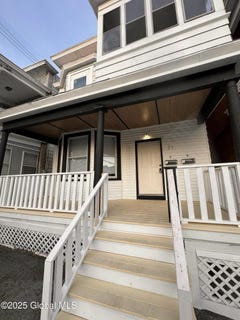 /international/us/31-bertha-street-albany-ny-110108251501/