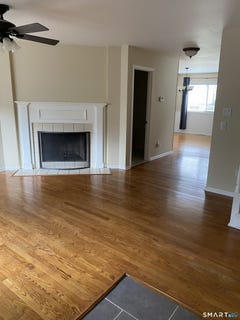 /international/us/27-crows-nest-lane-danbury-ct-110107827079/