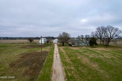 /international/us/1680-2000-road-bartlett-ks-110104066421/