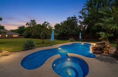 /international/us/128-clear-water-pass-bastrop-tx-110109086351/