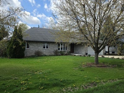 /international/us/4422-center-avenue-lisle-il-110107396270/