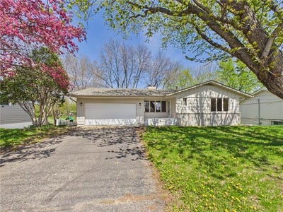 /international/us/5212-w-70th-street-edina-mn-110107877988/
