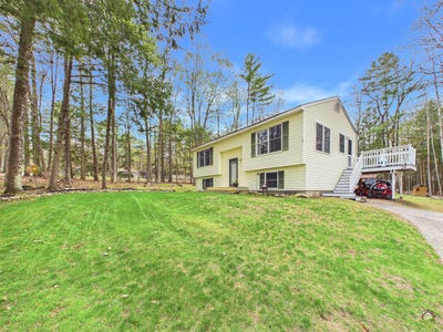 /international/us/28-beechwood-drive-winthrop-me-110108027356/
